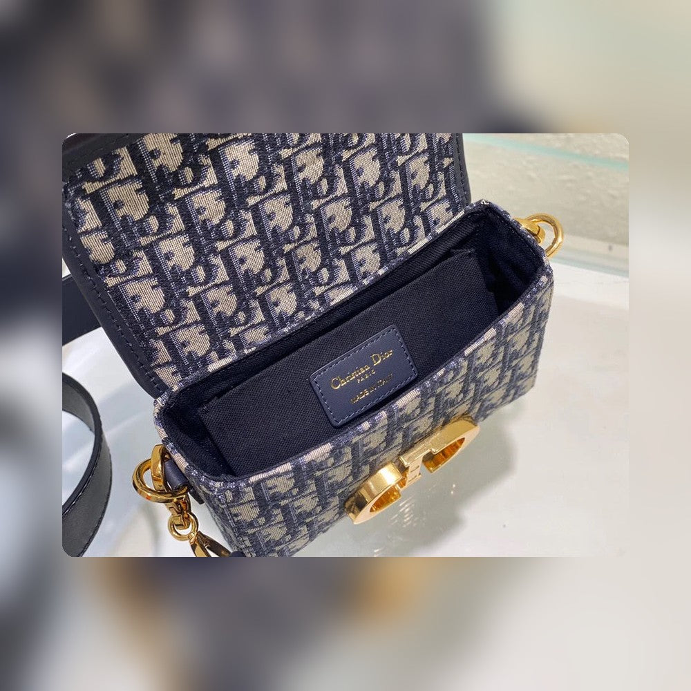 Anum Bags Detail