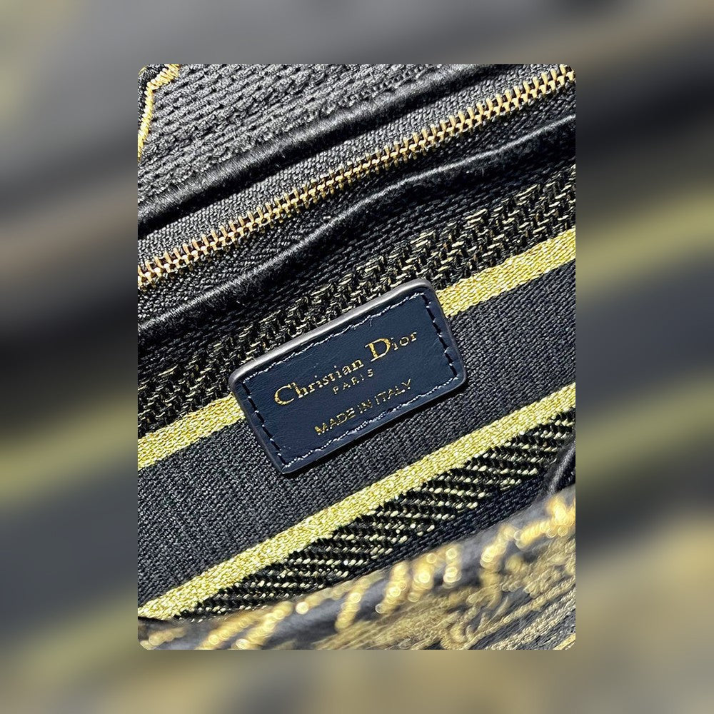 Anum Bags Detail
