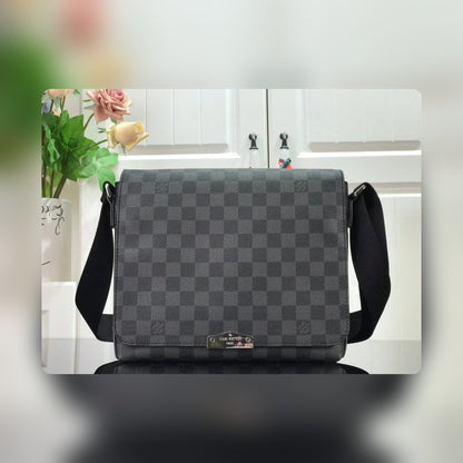 Anum Bags Detail
