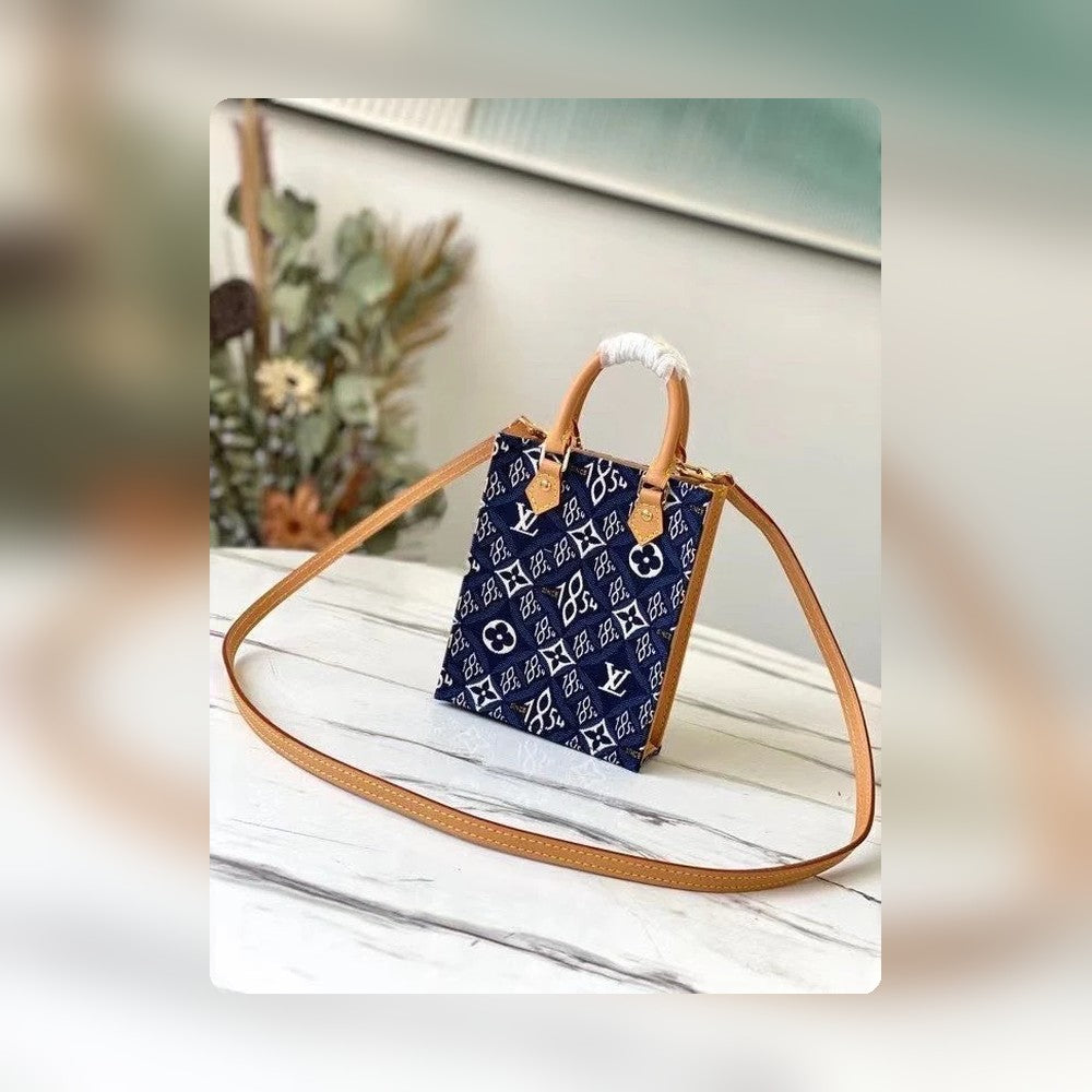 Anum Bags Detail