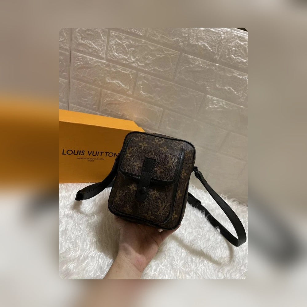 Anum Bags Detail