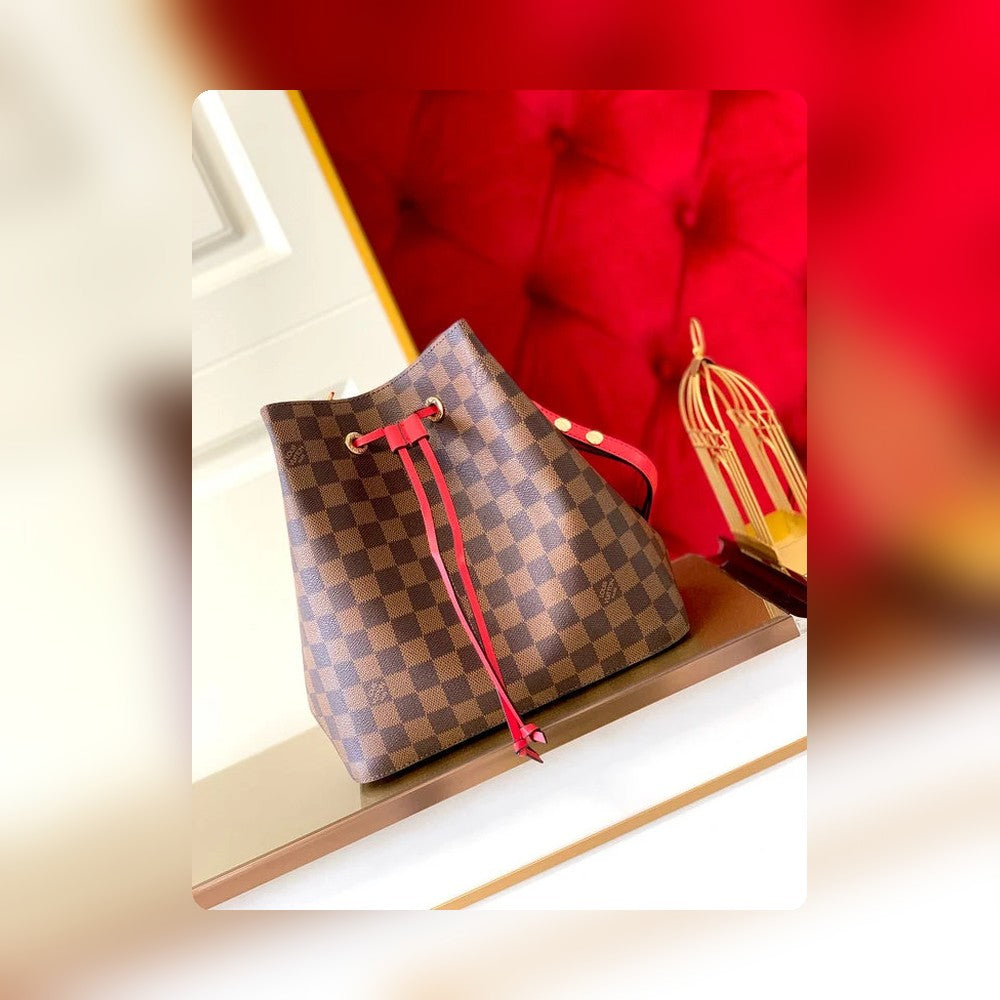 Anum Bags Detail
