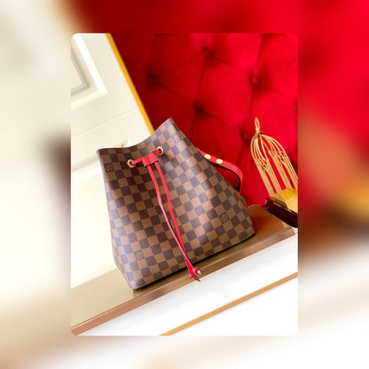 Anum Bags Detail