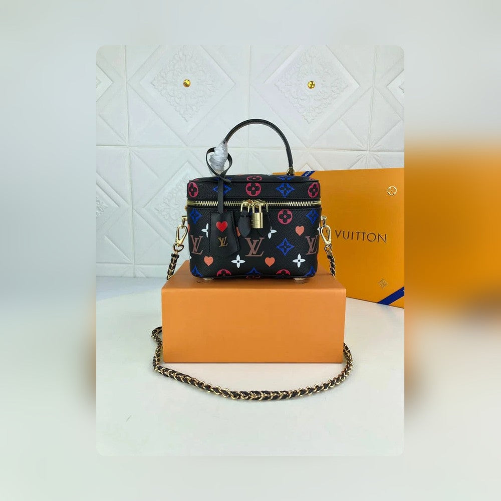 Anum Bags Detail