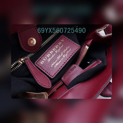 Anum Bags Detail