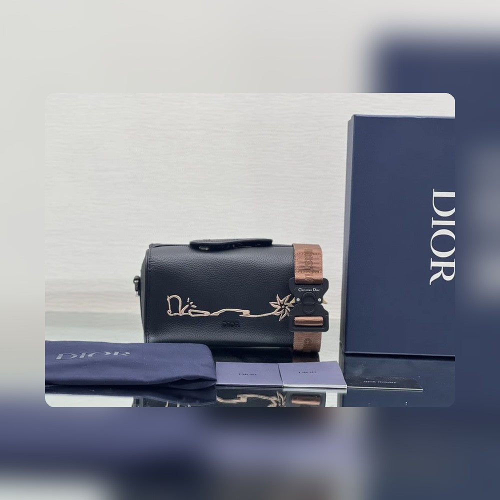 Anum Bags Detail