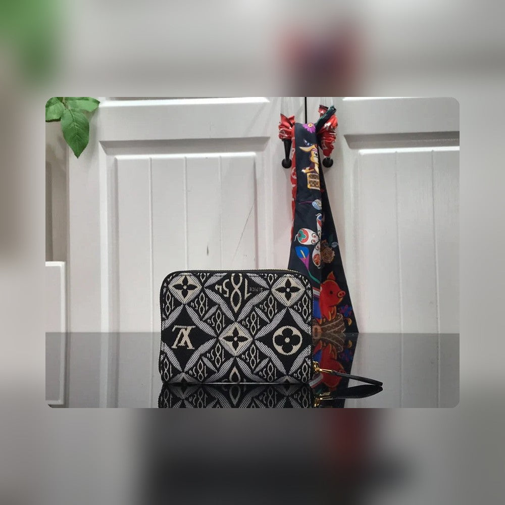 Anum Bags Detail