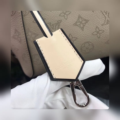 Anum Bags - High-Quality Designer Products for You - AFFORDABLE LUXURY BAGS - 3995