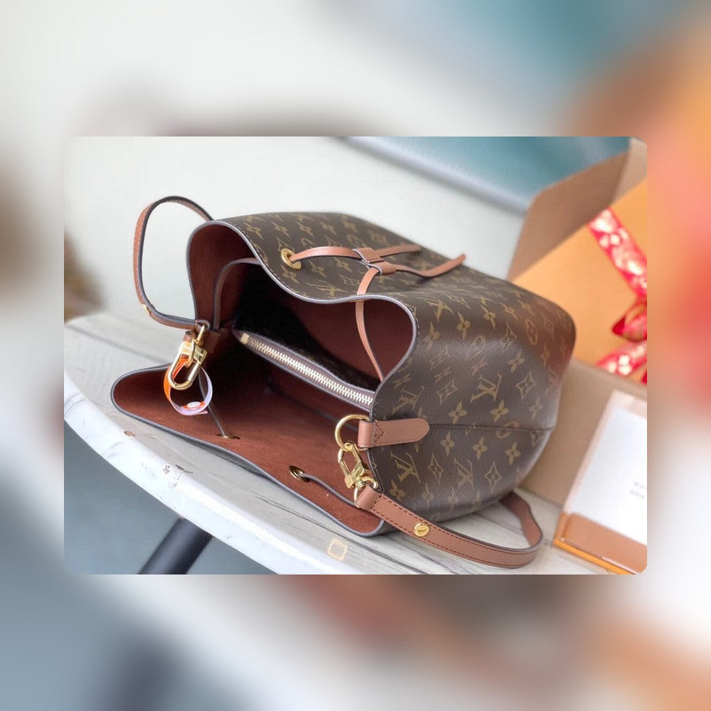 Anum Bags Detail