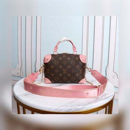 Anum Bags Detail