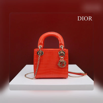 Anum Bags Detail
