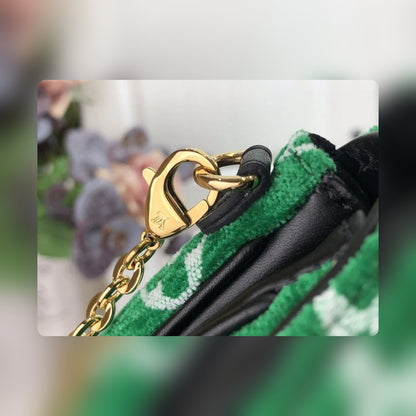 Anum Bags Detail