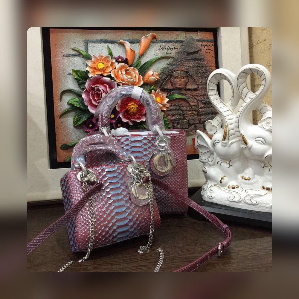Anum Bags Detail