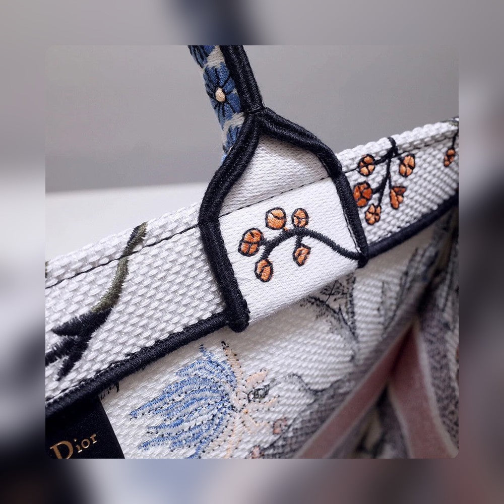 Anum Bags Detail