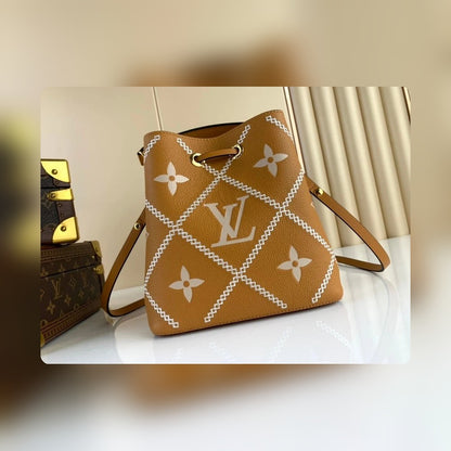 Anum Bags ln Luxury Bag --56843