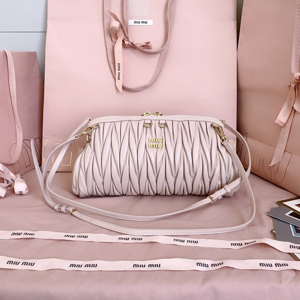 Anum Bags Miun Miun Luxury Bag --123038