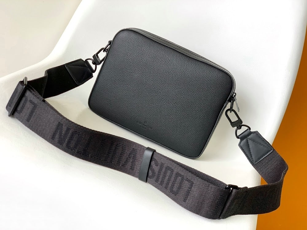 Anum Bags ln Luxury Bag --70078