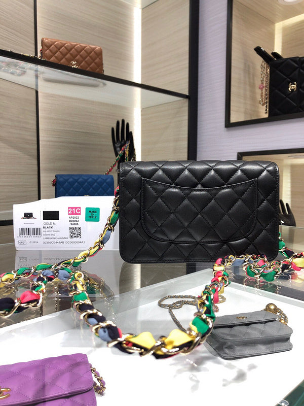 Anum Bags Detail