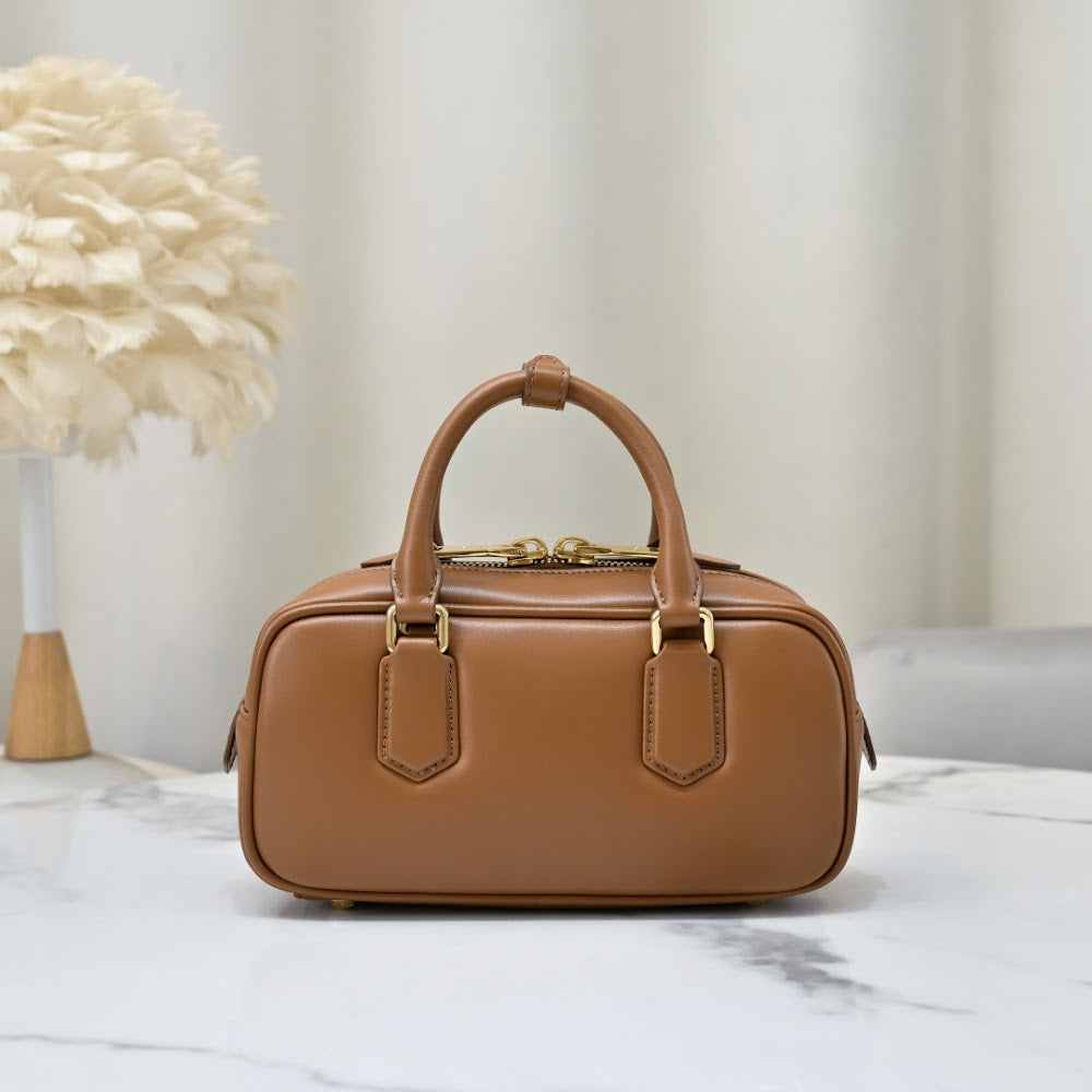 Anum Bags Miun Miun Luxury Bag --123506