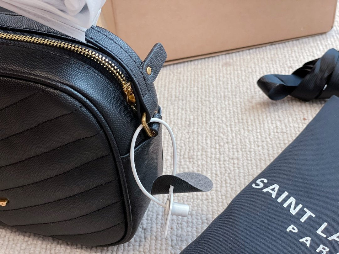 Anum Bags Detail