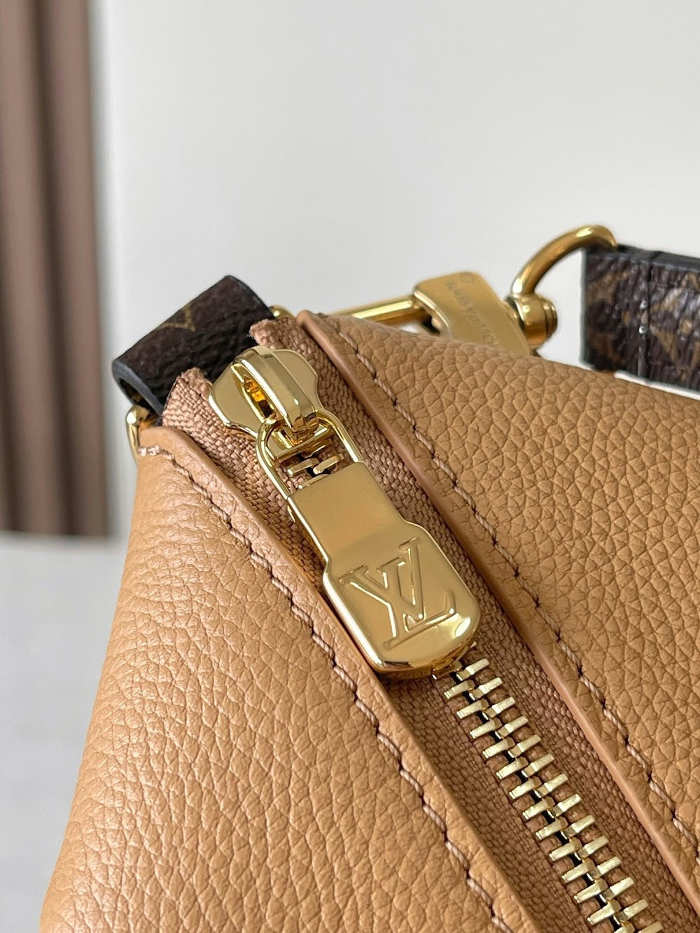 Anum Bags ln Luxury Bag --95702