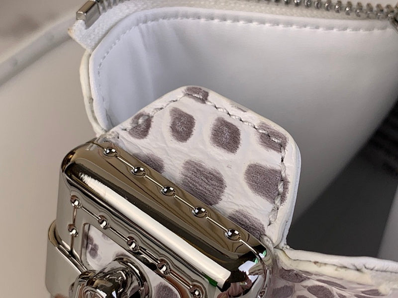 Anum Bags ln Luxury Bag --62420