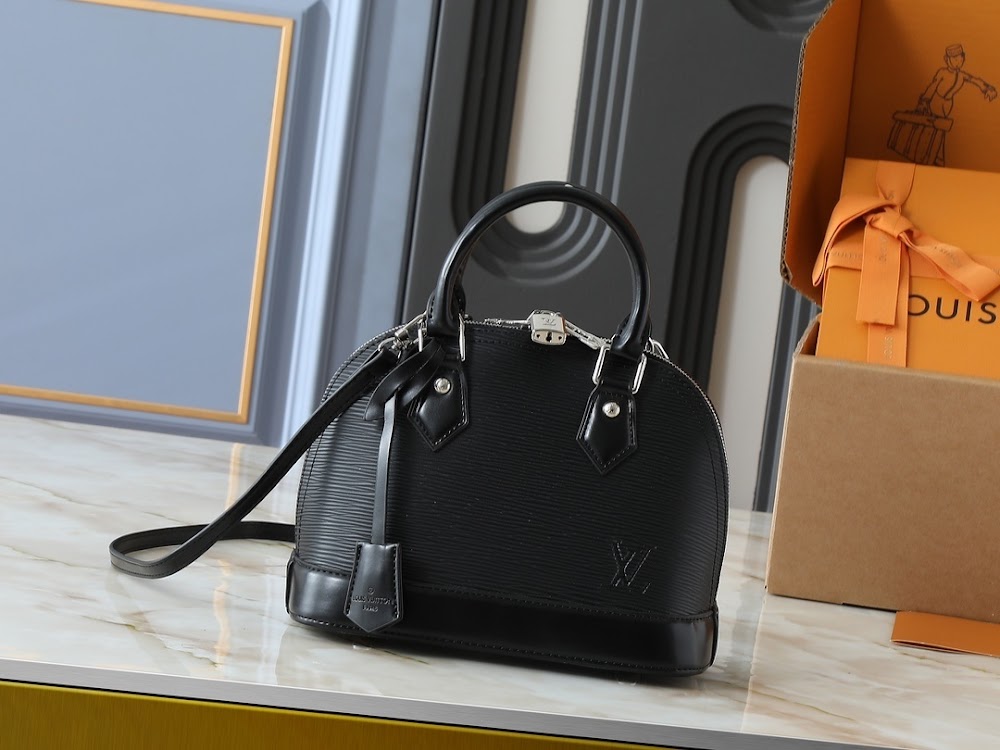 Anum Bags ln Luxury Bag --77094