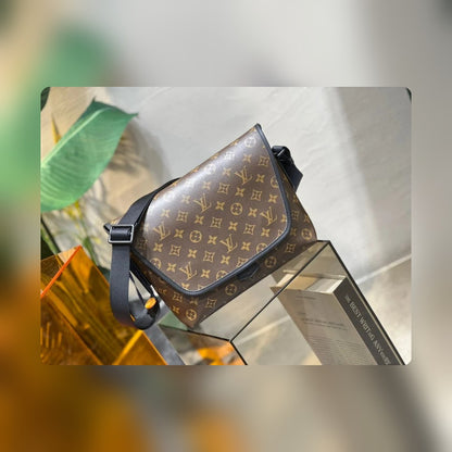 Anum Bags Detail