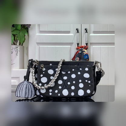 Anum Bags Detail