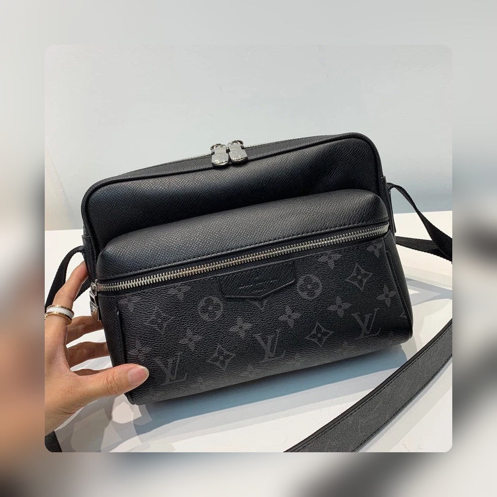 Anum Bags Detail