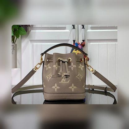 Anum Bags Detail