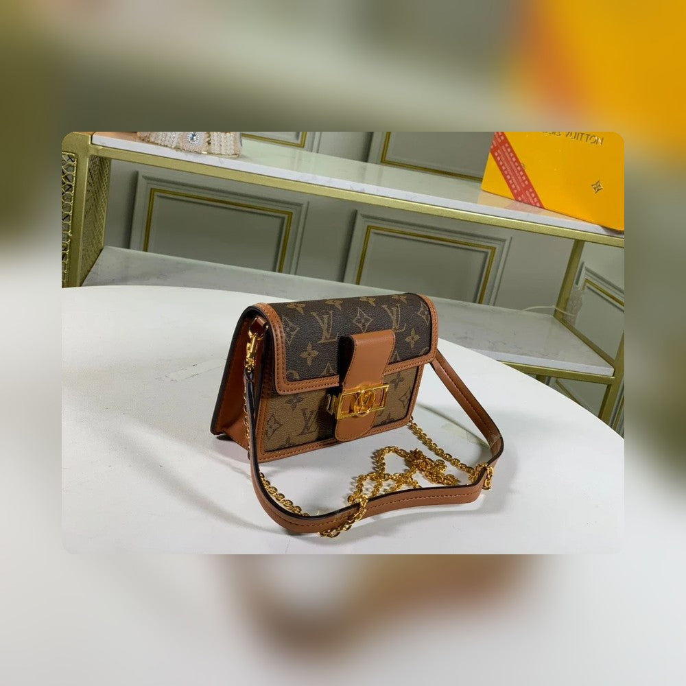Anum Bags Detail