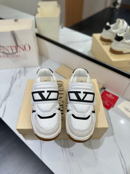 Anum Bags Valentino Luxury Shoes --52671
