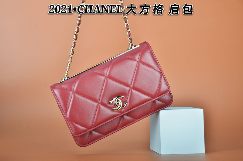 Anum Bags Detail