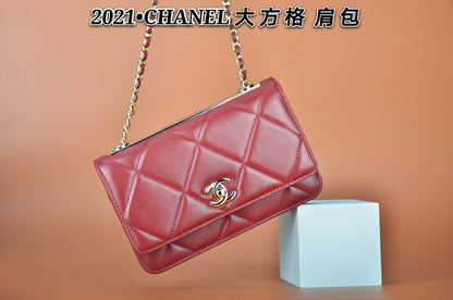 Anum Bags Detail