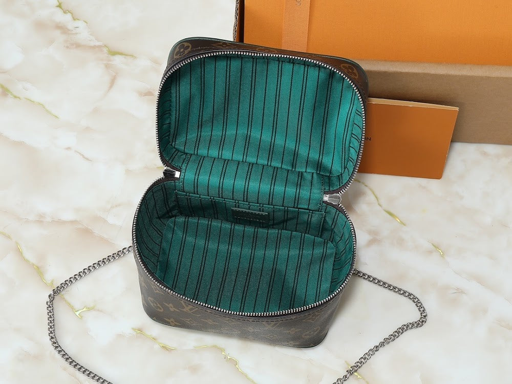 Anum Bags ln Luxury Bag --77204