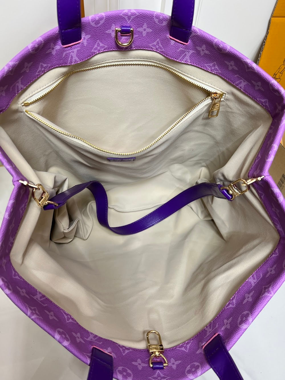 Anum Bags ln Luxury Bag --77269