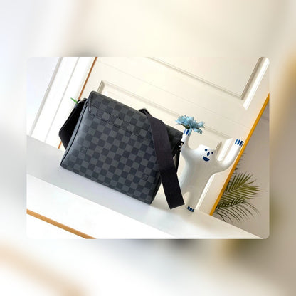 Anum Bags Detail