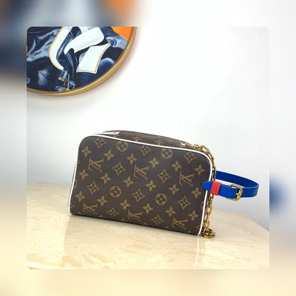Anum Bags Detail