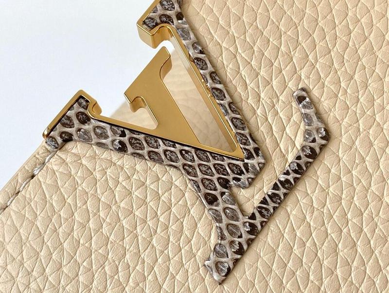 Anum Bags Detail