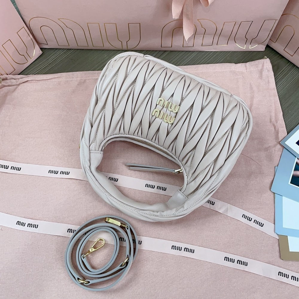 Anum Bags Miun Miun Luxury Bag --123215