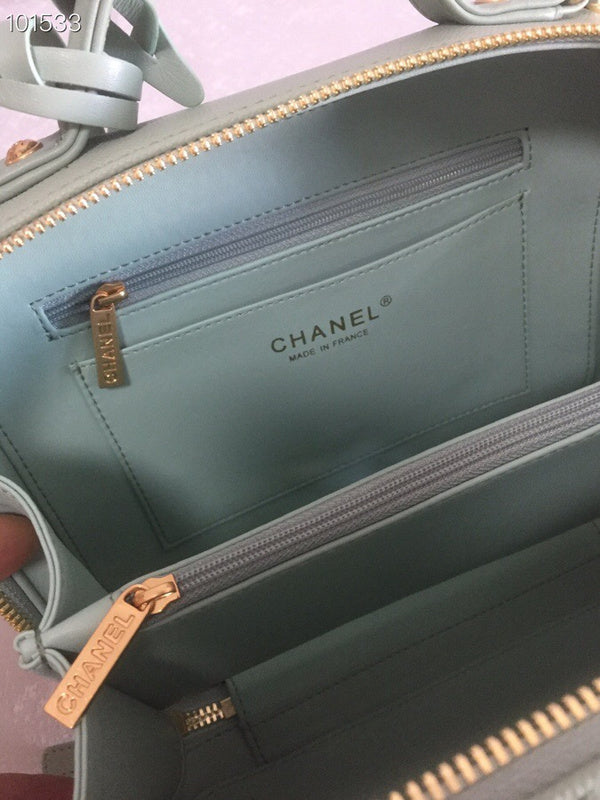Anum Bags Detail