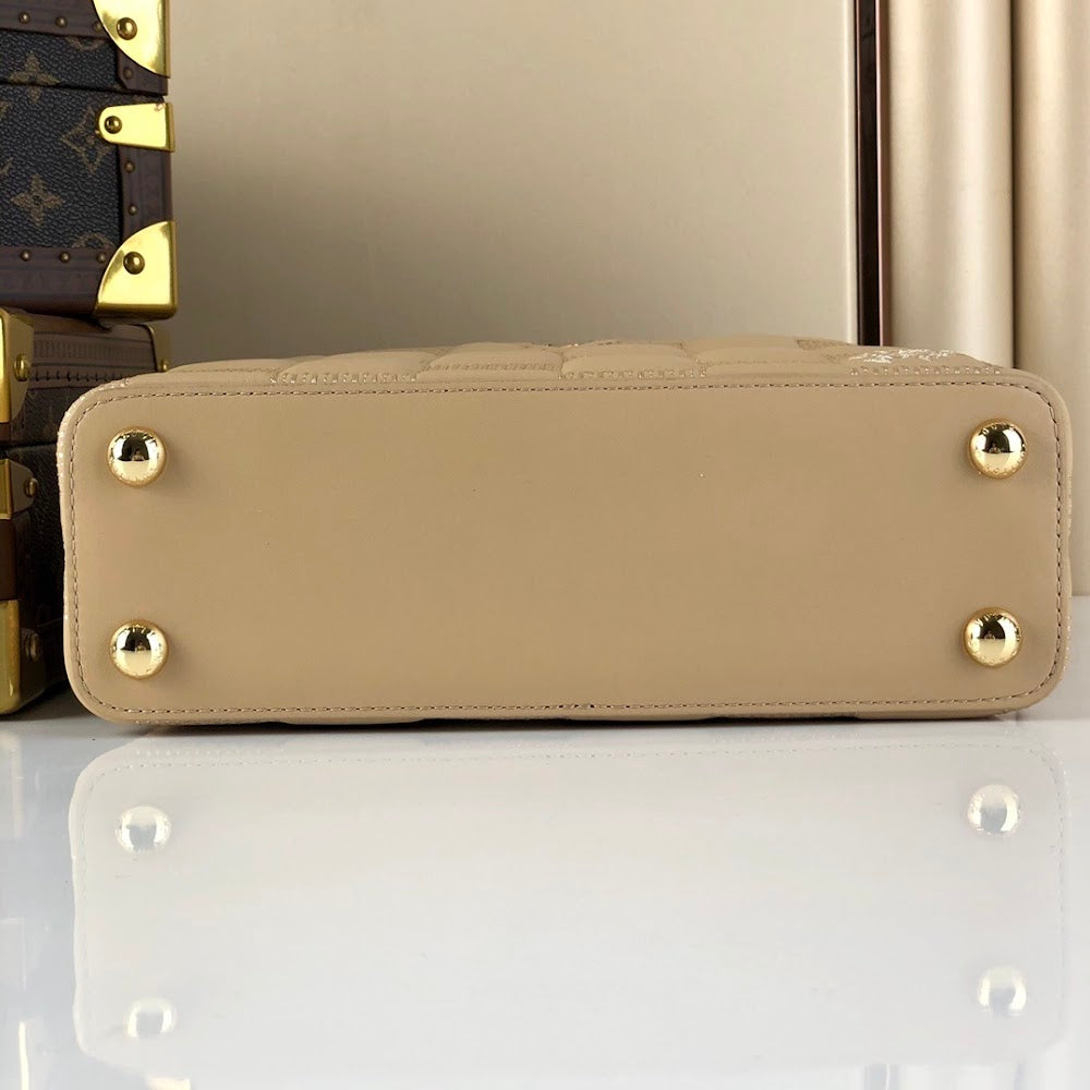 Anum Bags ln Luxury Bag --60569
