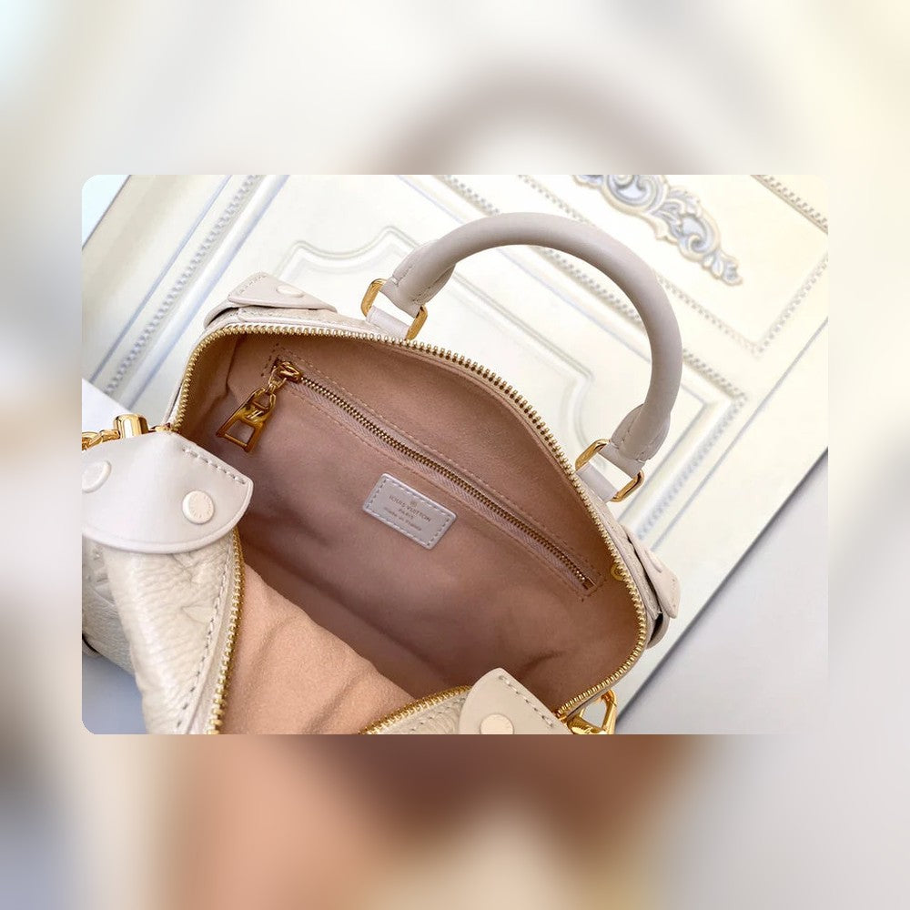 Anum Bags Detail