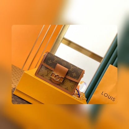 Anum Bags Detail