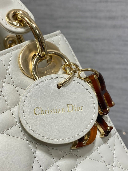new-designer-premium-bags-nm16201