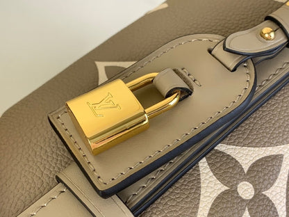 Anum Bags ln Luxury Bag --62656