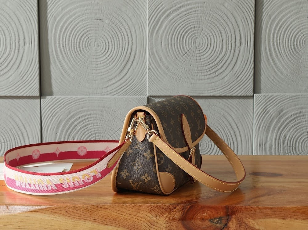 Anum Bags ln Luxury Bag --97258