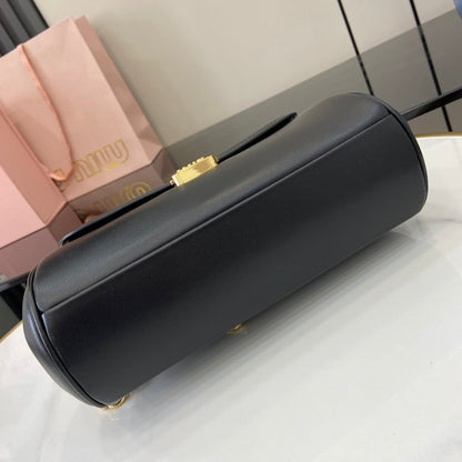 Anum Bags Miun Miun Luxury Bag --122357