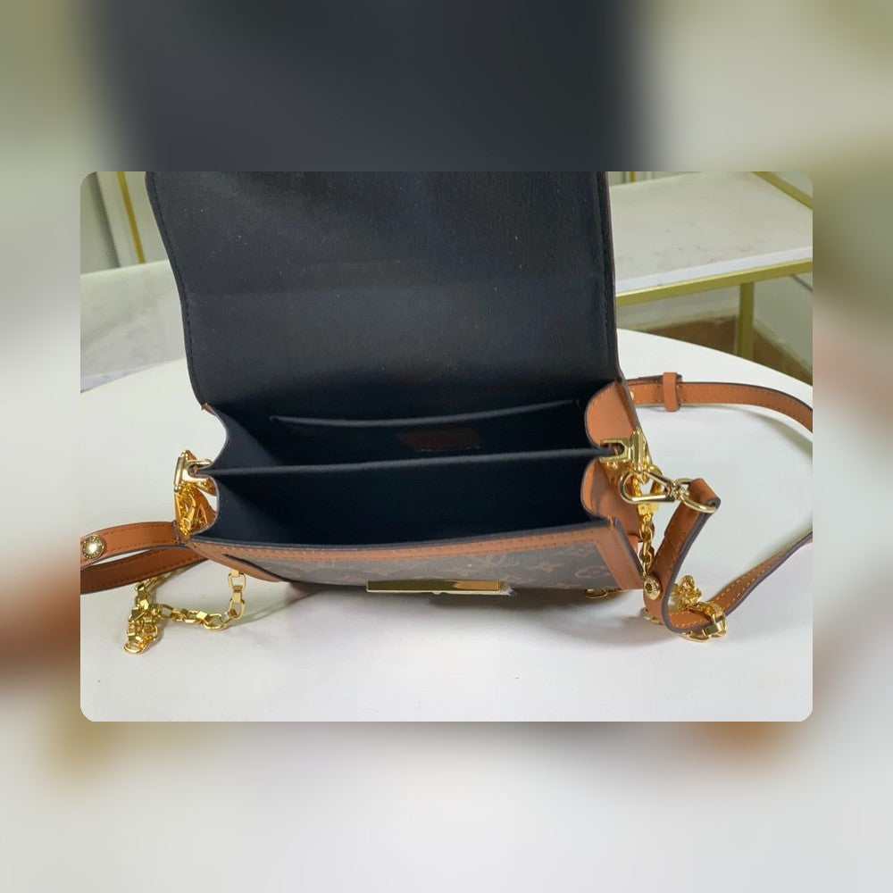 Anum Bags Detail